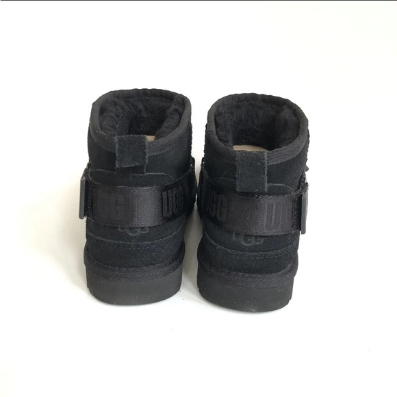 SOLD! NWOT, UGG Classic Ultra Mini Hybrid - Picture 3 of 10